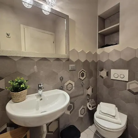 Lu Apartment *